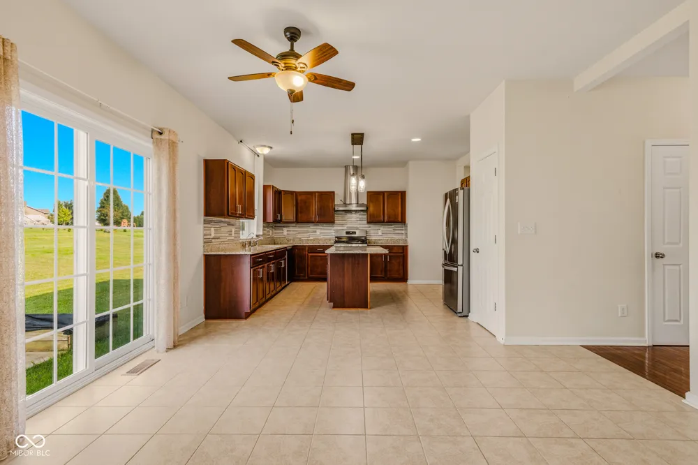 7048 Stoney Ridge Drive Columbus, IN 47201