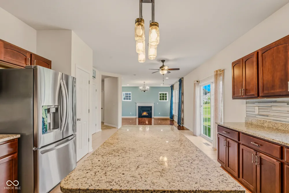 7048 Stoney Ridge Drive Columbus, IN 47201