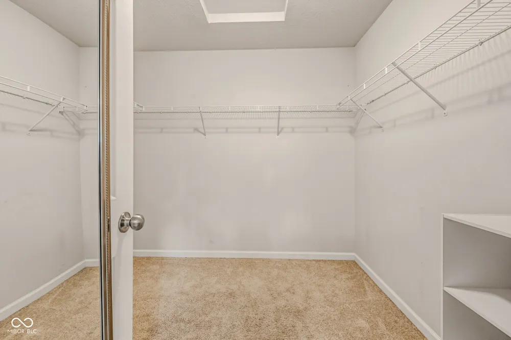 7048 Stoney Ridge Drive Columbus, IN 47201