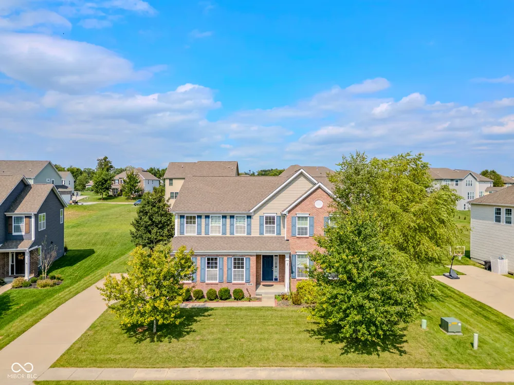 7048 Stoney Ridge Drive Columbus, IN 47201