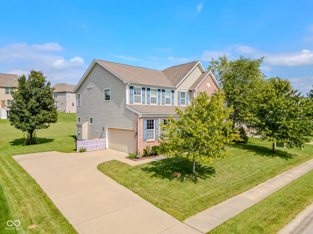 7048 Stoney Ridge Drive Columbus, IN 47201