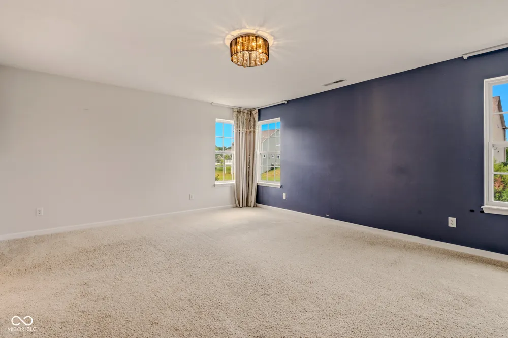 7048 Stoney Ridge Drive Columbus, IN 47201
