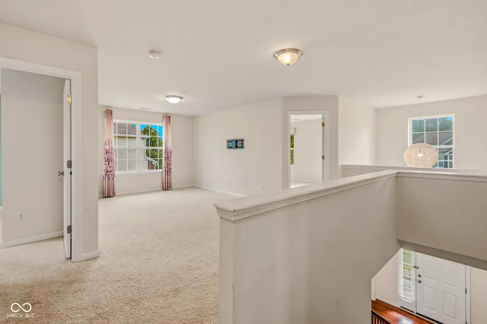 7048 Stoney Ridge Drive Columbus, IN 47201