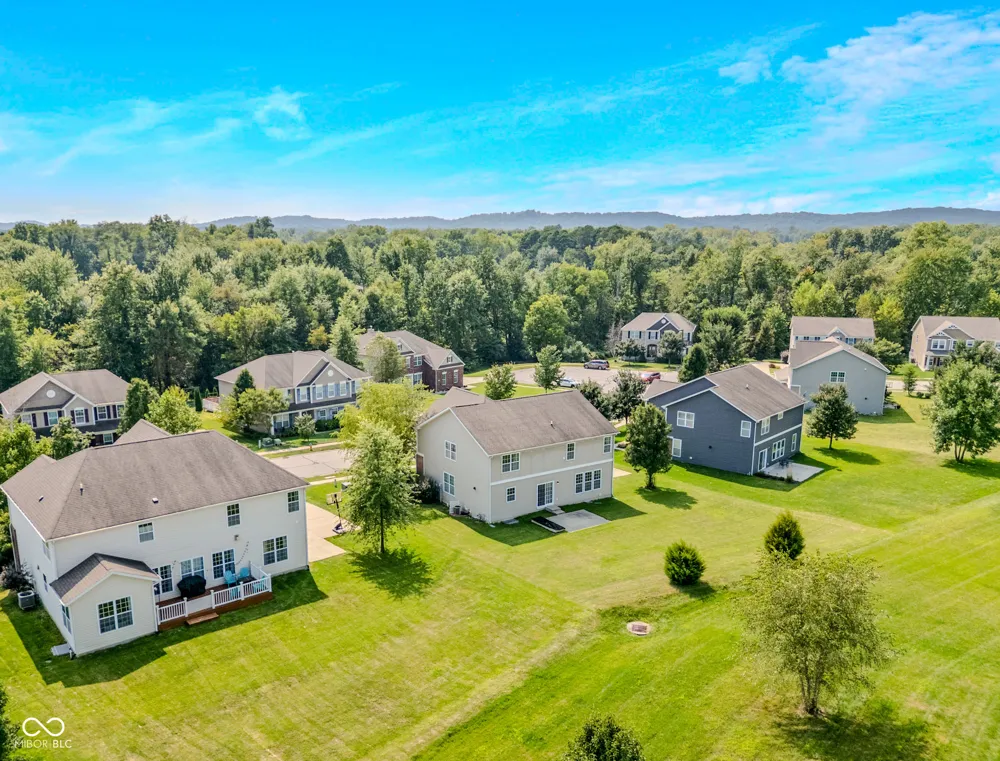 7048 Stoney Ridge Drive Columbus, IN 47201