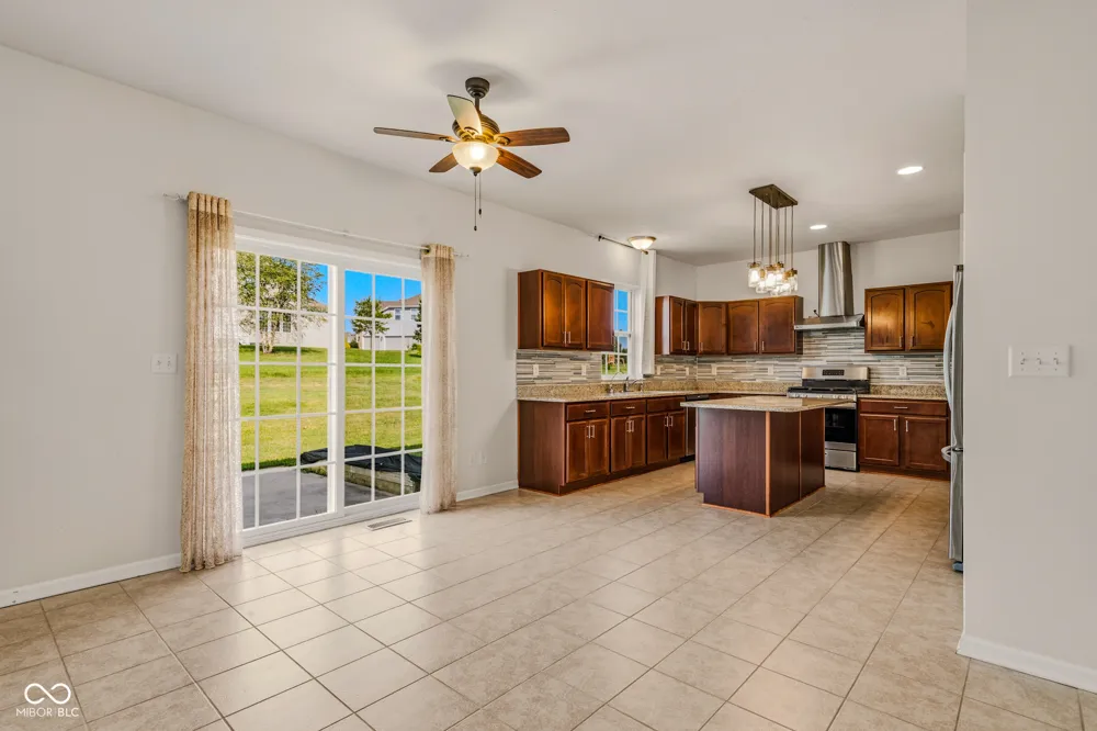 7048 Stoney Ridge Drive Columbus, IN 47201