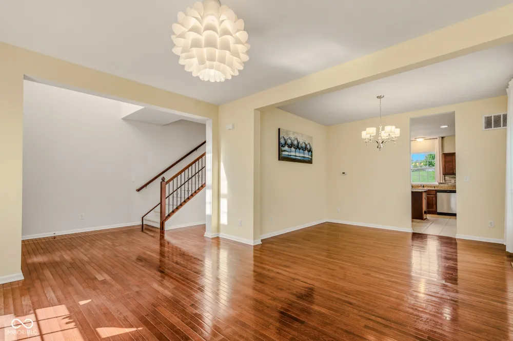7048 Stoney Ridge Drive Columbus, IN 47201