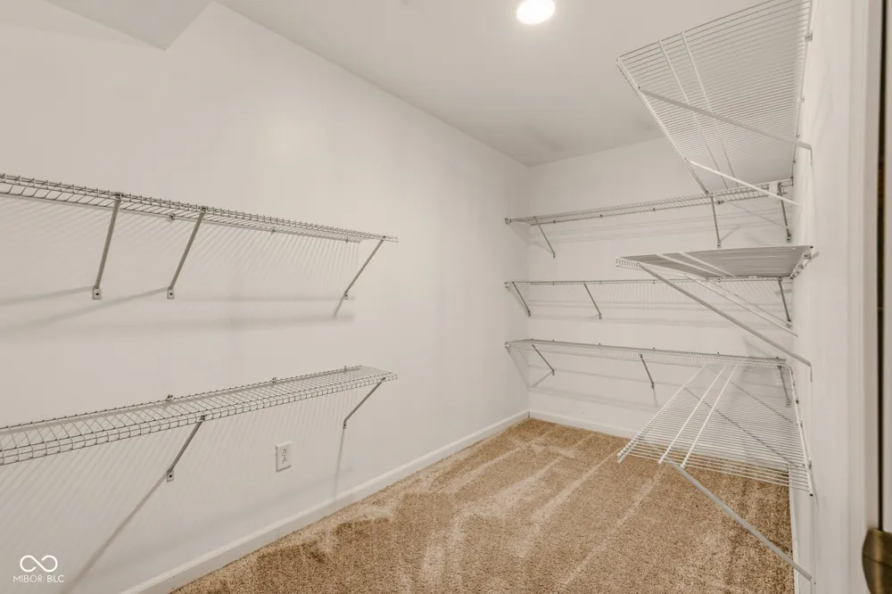 7048 Stoney Ridge Drive Columbus, IN 47201