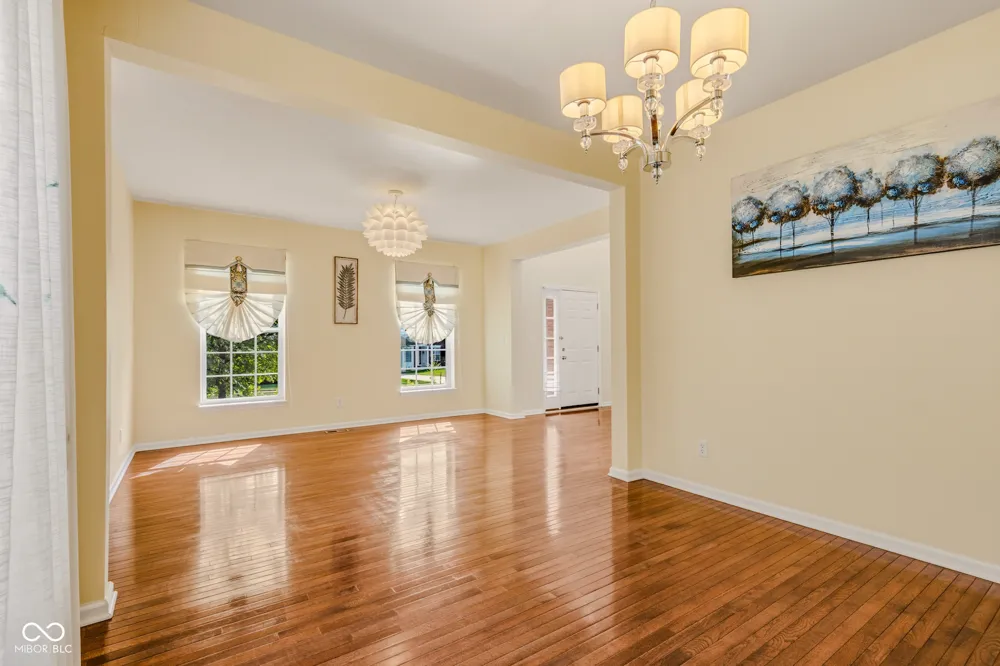 7048 Stoney Ridge Drive Columbus, IN 47201