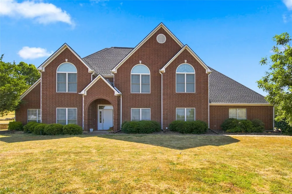 16582 US Highway 82 E Honey Grove, TX 75446