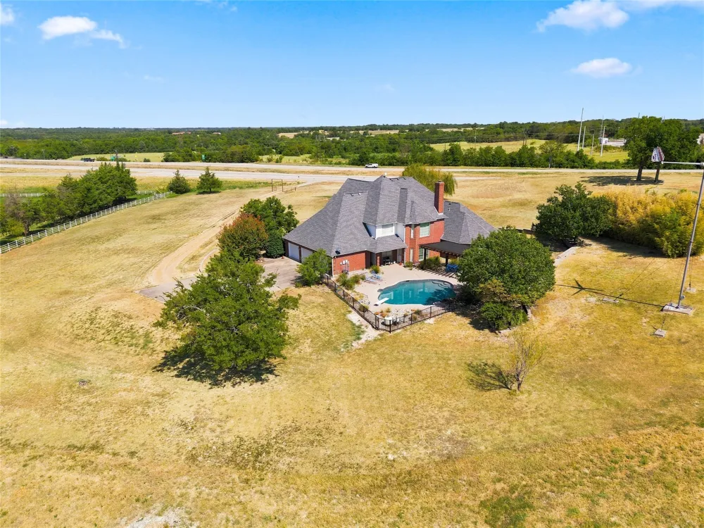 16582 US Highway 82 E Honey Grove, TX 75446