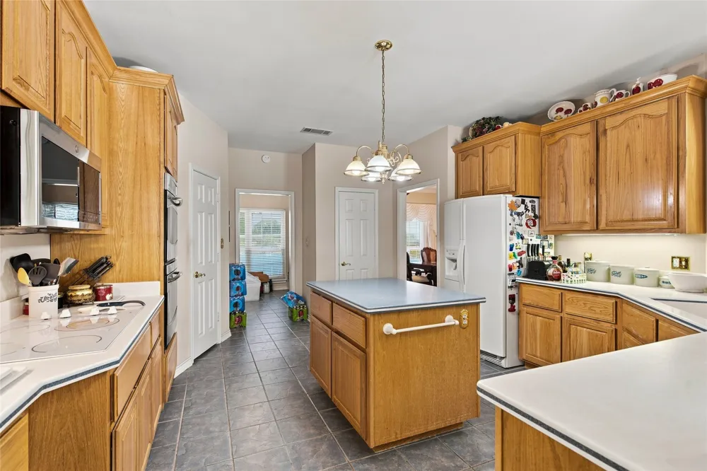 16582 US Highway 82 E Honey Grove, TX 75446