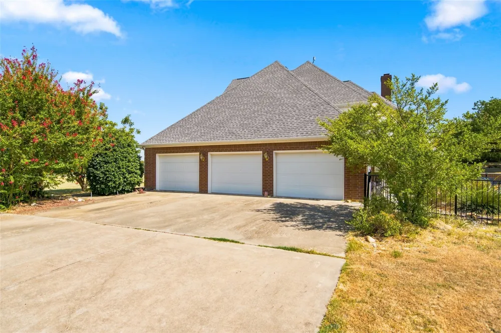 16582 US Highway 82 E Honey Grove, TX 75446