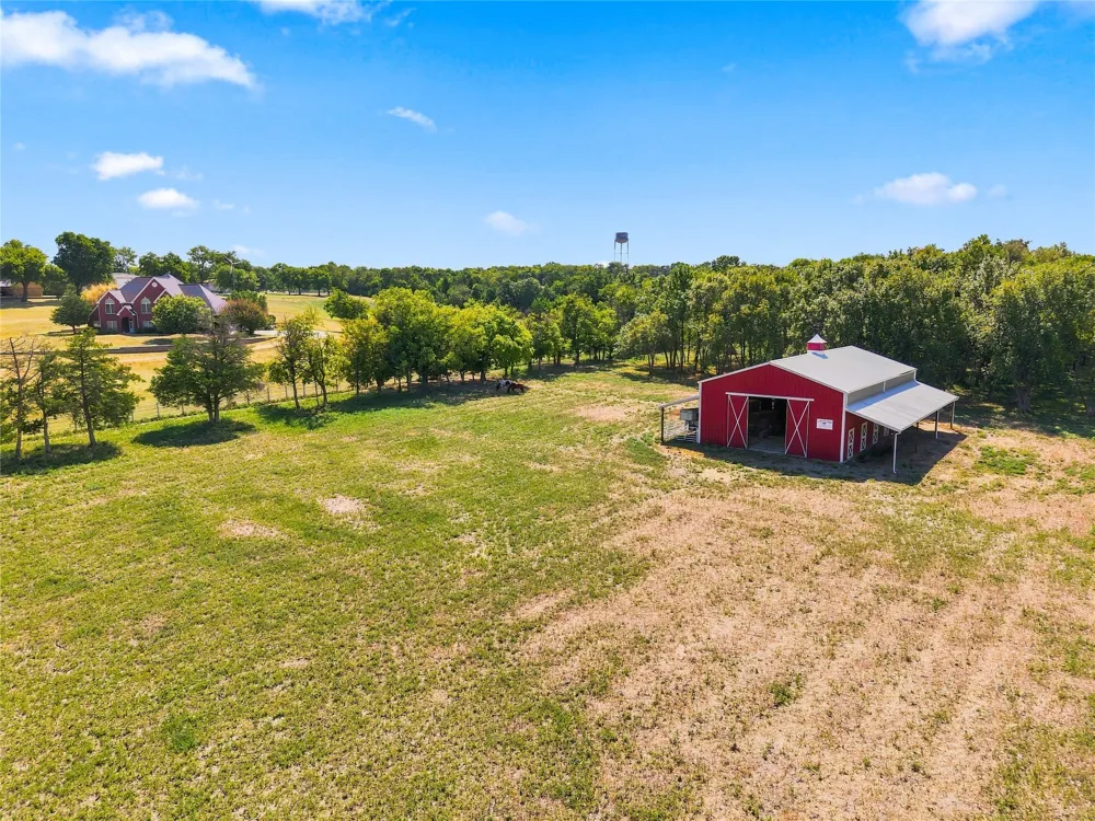 16582 US Highway 82 E Honey Grove, TX 75446