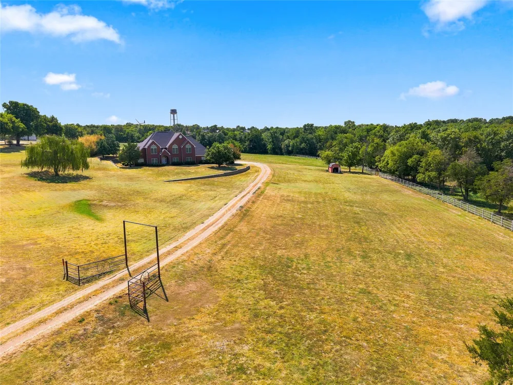 16582 US Highway 82 E Honey Grove, TX 75446