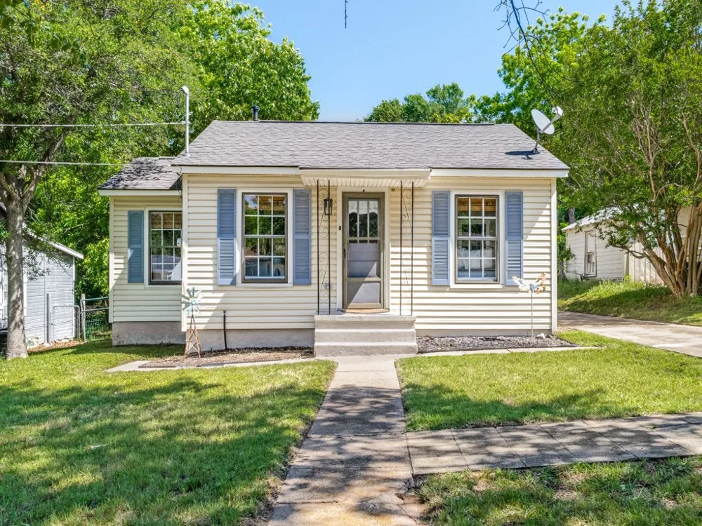 1109 Hanna Street Denison, TX 75020