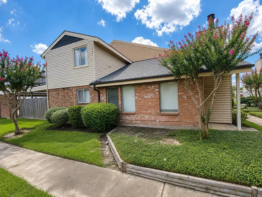 7859 Green Lawn Drive #7859 Houston, TX 77088
