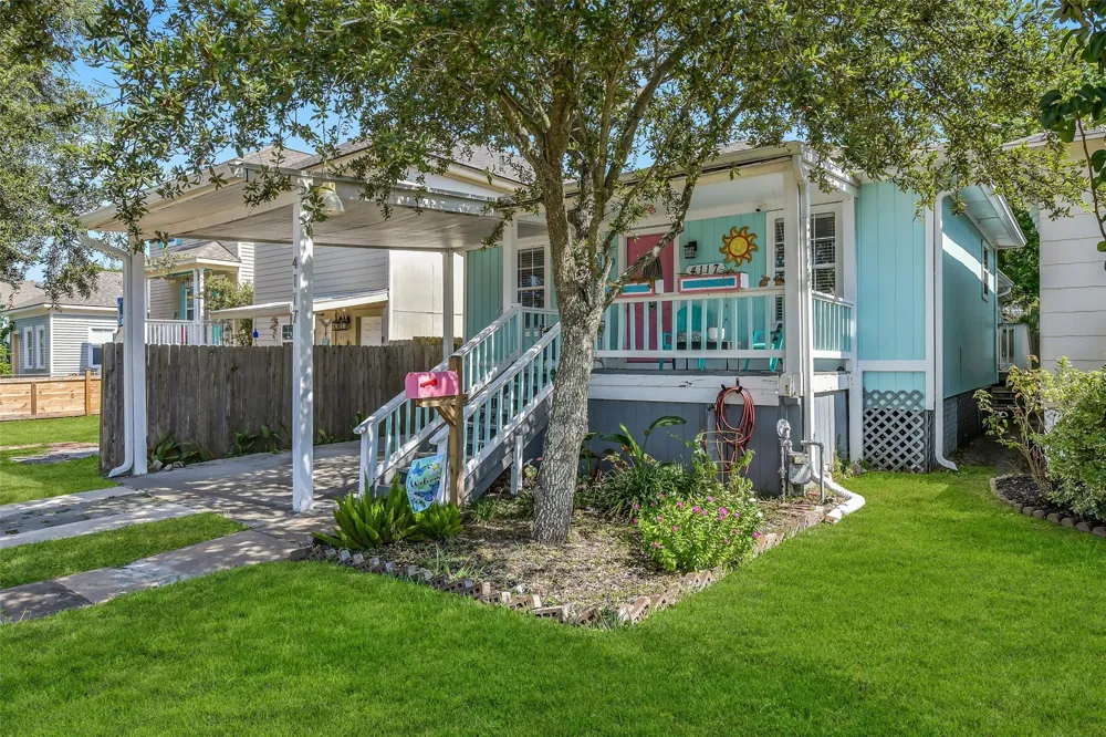 4117 Avenue M 1/2 Galveston, TX 77550