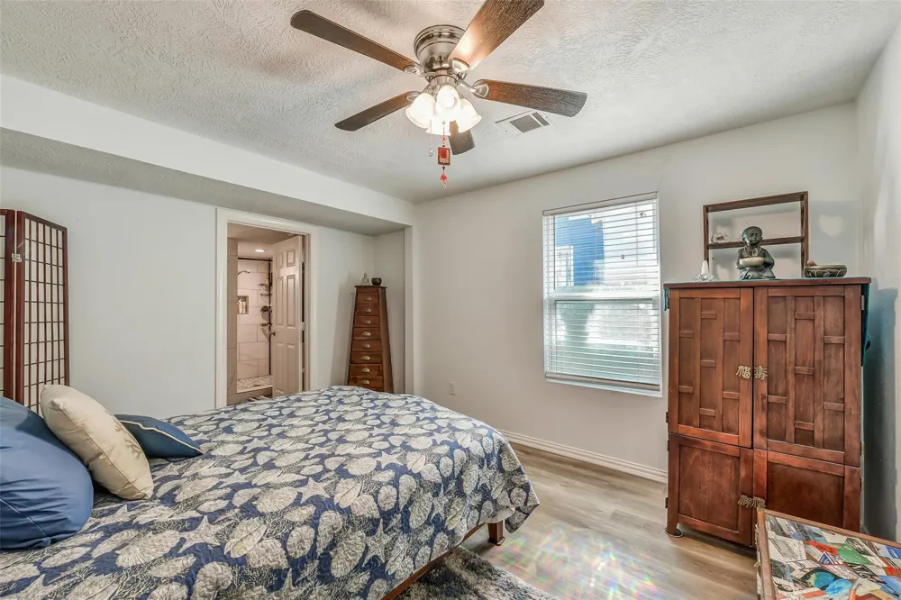 4117 Avenue M 1/2 Galveston, TX 77550