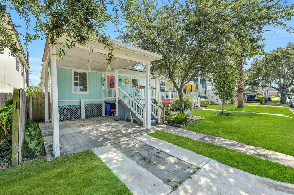 4117 Avenue M 1/2 Galveston, TX 77550