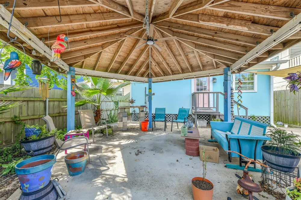 4117 Avenue M 1/2 Galveston, TX 77550