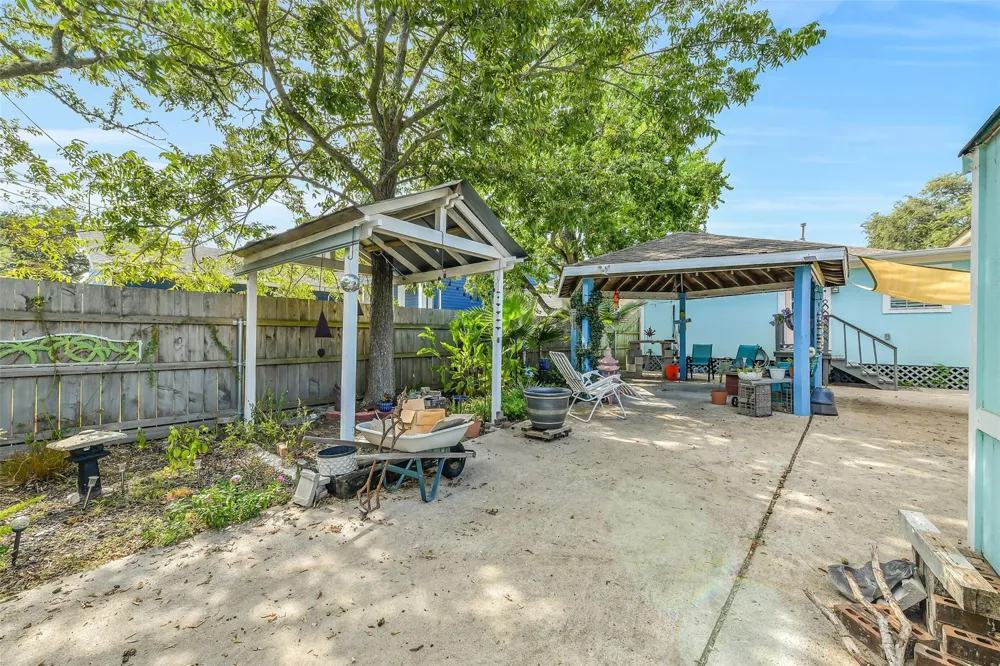 4117 Avenue M 1/2 Galveston, TX 77550