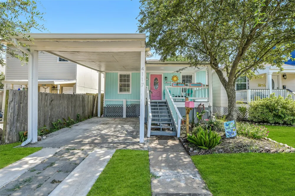 4117 Avenue M 1/2 Galveston, TX 77550
