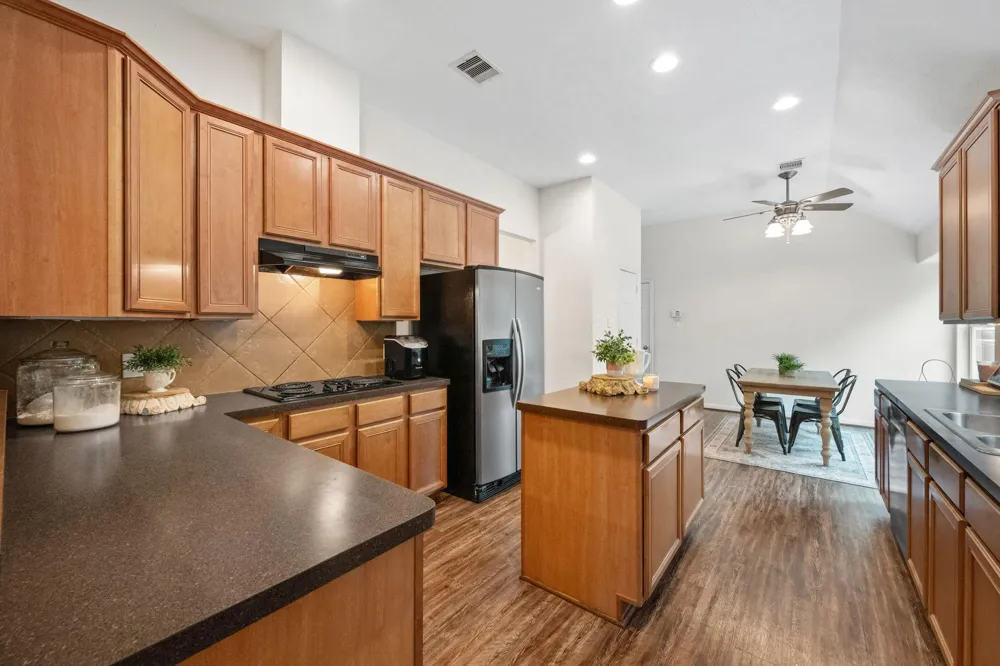 15906 Dunes Drive Crosby, TX 77532