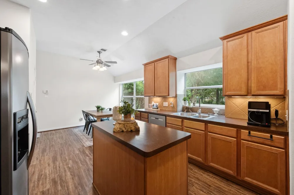 15906 Dunes Drive Crosby, TX 77532