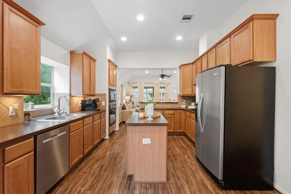 15906 Dunes Drive Crosby, TX 77532