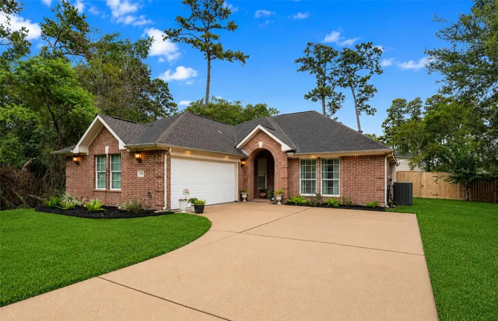 15906 Dunes Drive Crosby, TX 77532