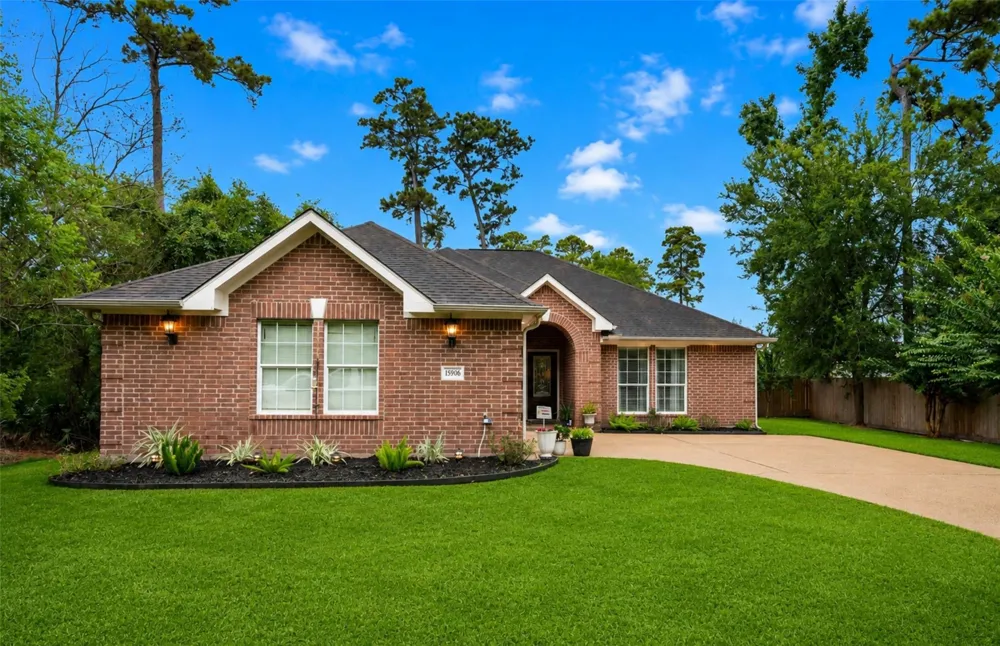 15906 Dunes Drive Crosby, TX 77532