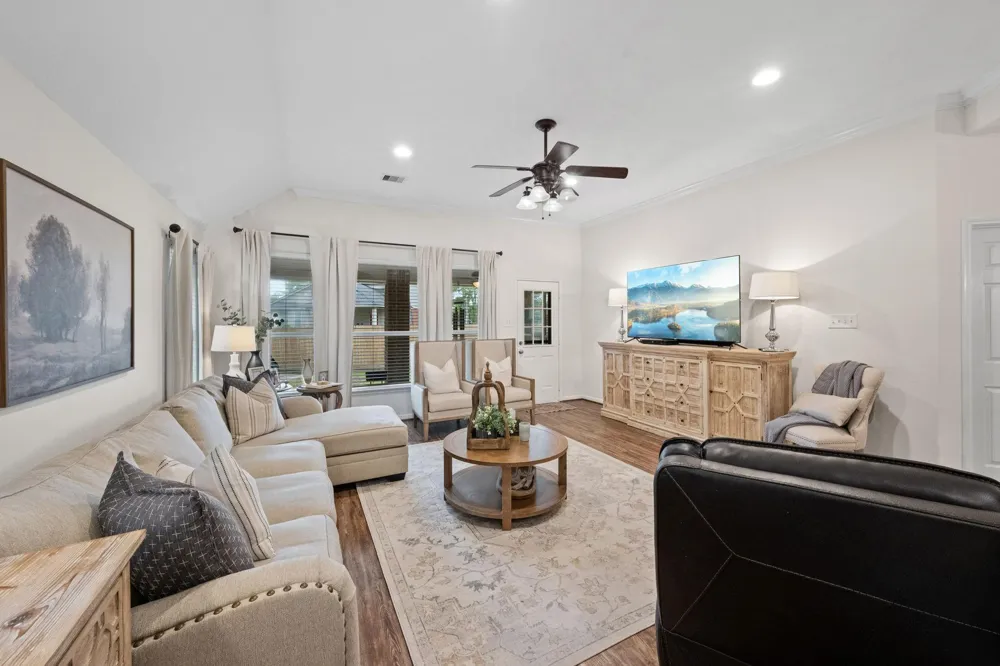 15906 Dunes Drive Crosby, TX 77532