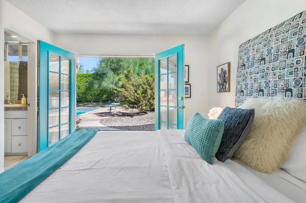502 E Molino Road Palm Springs, CA 92262