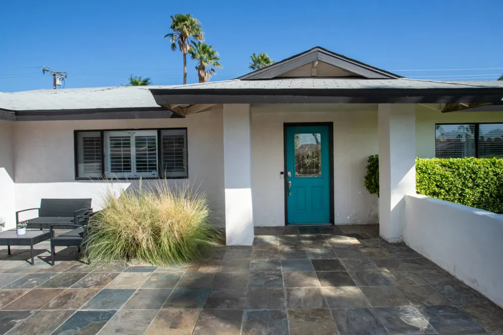 502 E Molino Road Palm Springs, CA 92262