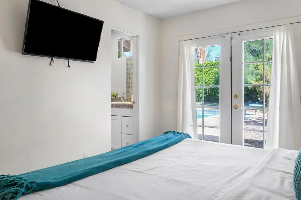 502 E Molino Road Palm Springs, CA 92262