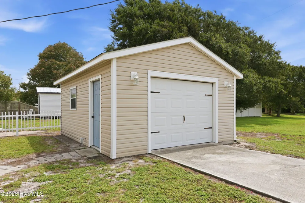 1509 Shepard Street Morehead City, NC 28557