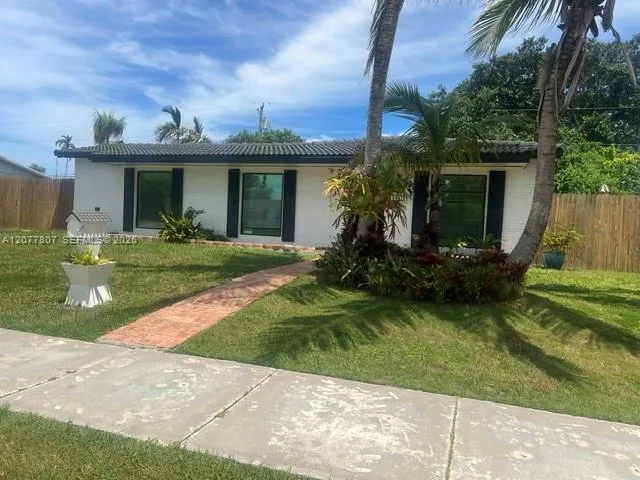15821 SW 102nd Ct Miami, FL 33157