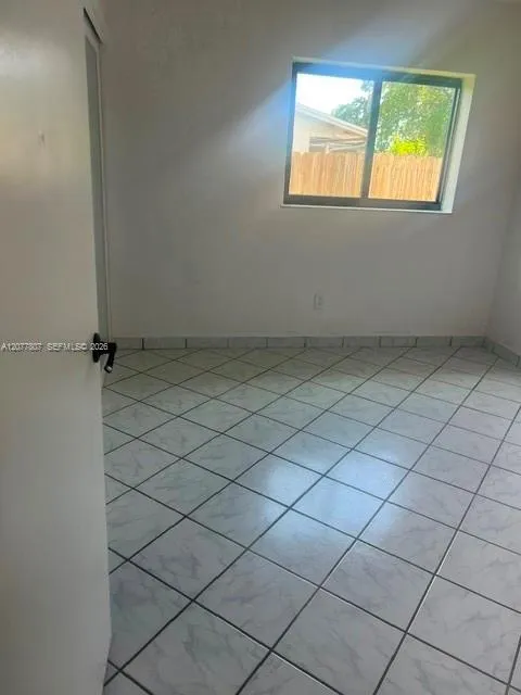 15821 SW 102nd Ct Miami, FL 33157