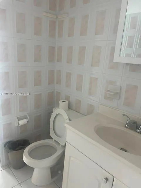 15821 SW 102nd Ct Miami, FL 33157