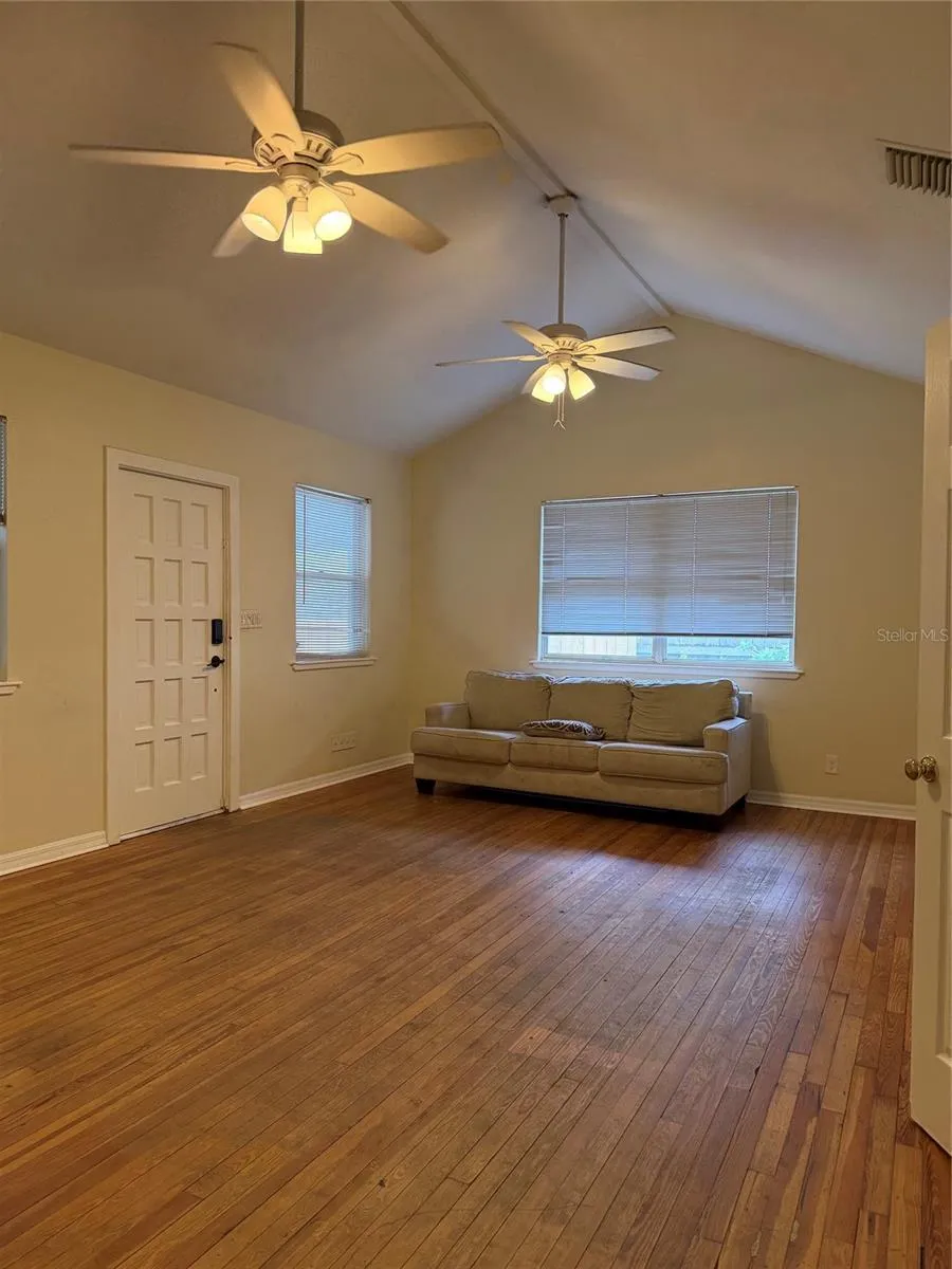 471 HOLT AVENUE Winter Park, FL 32789