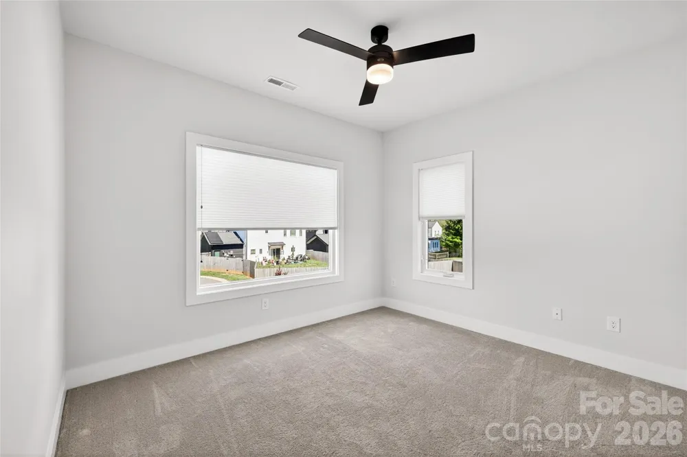 5044 Double Lakes Drive Charlotte, NC 28212