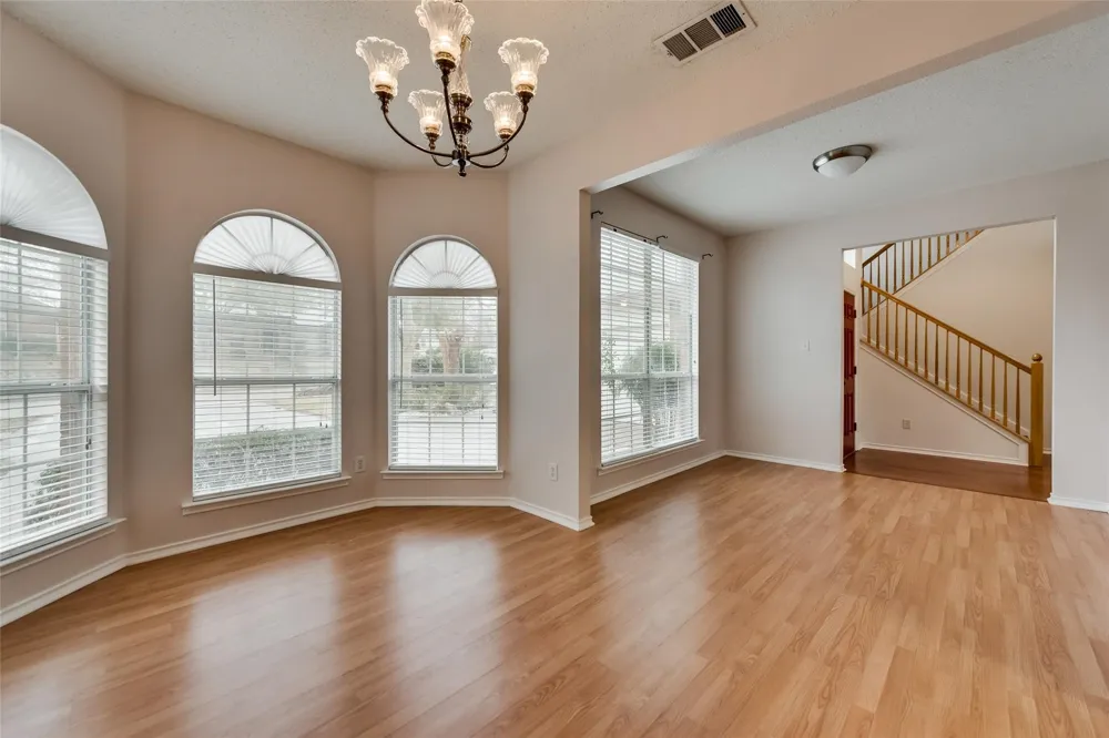 913 Wisperwood Drive Rockwall, TX 75087