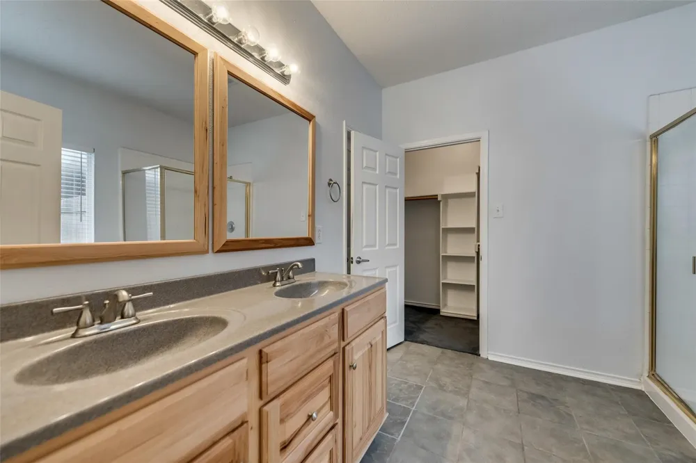 913 Wisperwood Drive Rockwall, TX 75087
