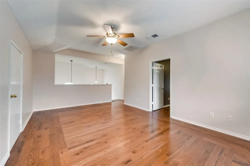 913 Wisperwood Drive Rockwall, TX 75087