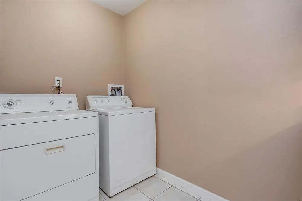 3918 Cedar Hill Lane Houston, TX 77093
