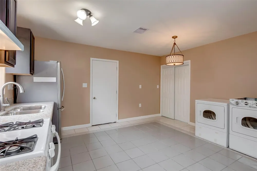 3918 Cedar Hill Lane Houston, TX 77093