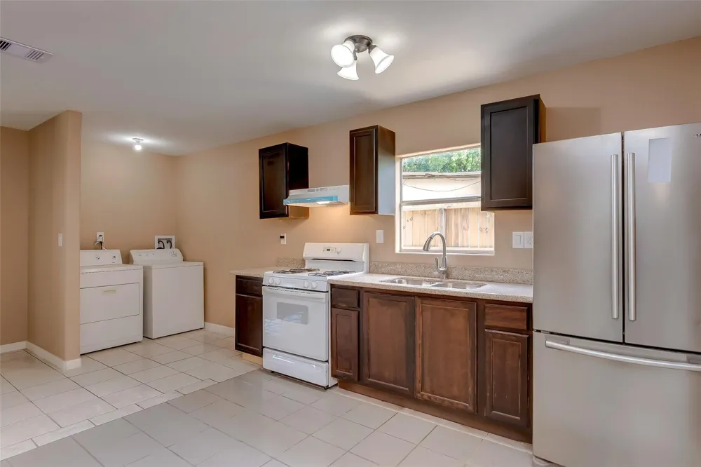 3918 Cedar Hill Lane Houston, TX 77093