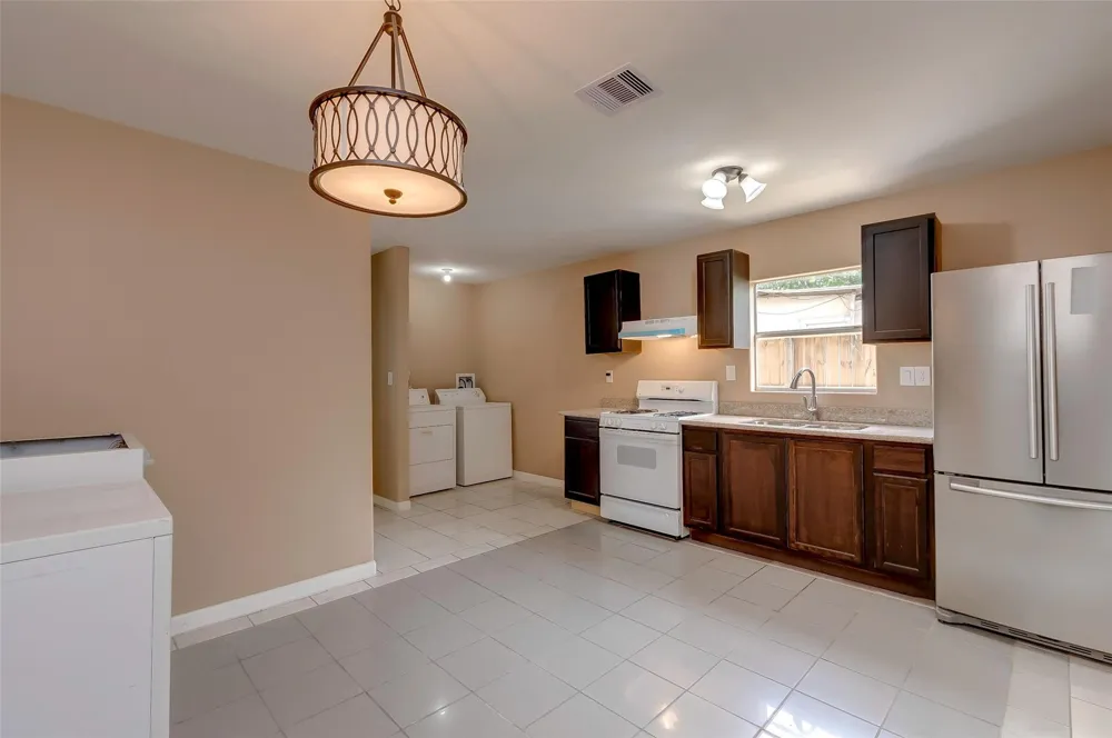 3918 Cedar Hill Lane Houston, TX 77093