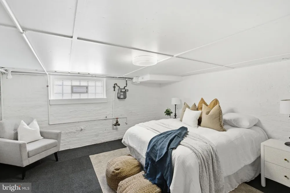 3710 HUDSON STREET Baltimore, MD 21224