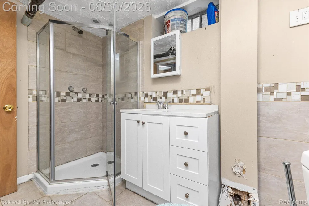 7523 Freda Street Dearborn City, MI 48126